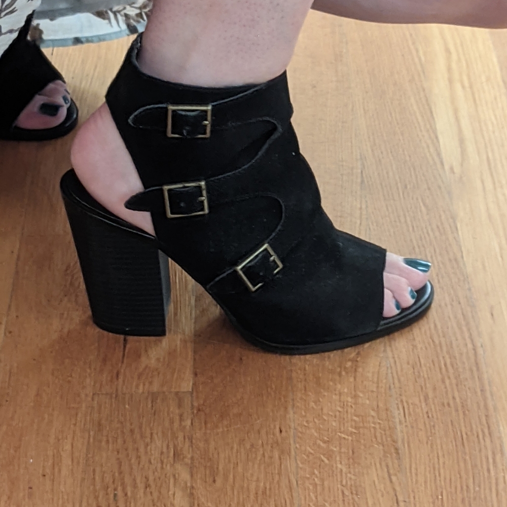 Melrose and Market open toe bootie in 7.5